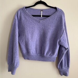 Women’s lavender free people V-neck long sleeve EUC size small super soft